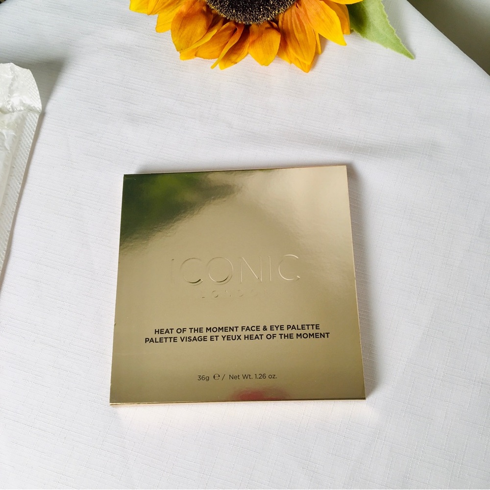 Iconic London Heat of the Moment Makeup Palette - Picture 2 of 8